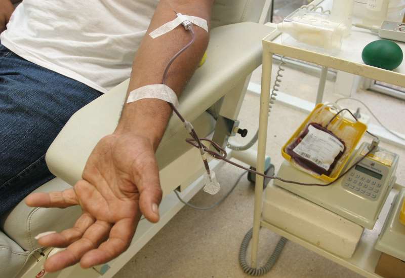 Estoques de seis dos oito tipos de sangue estavam em situação crítica na manhã desta segunda (24)