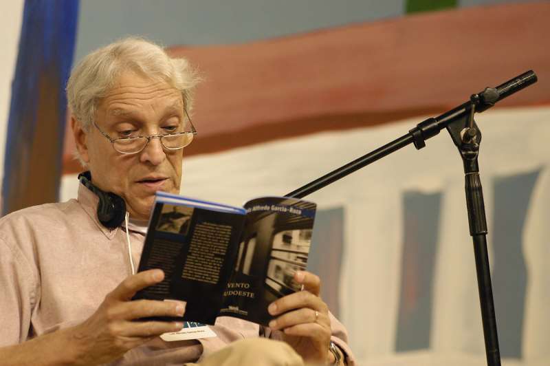 Garcia-Roza, autor de diversos romances policiais, faleceu após sofrer um AVC