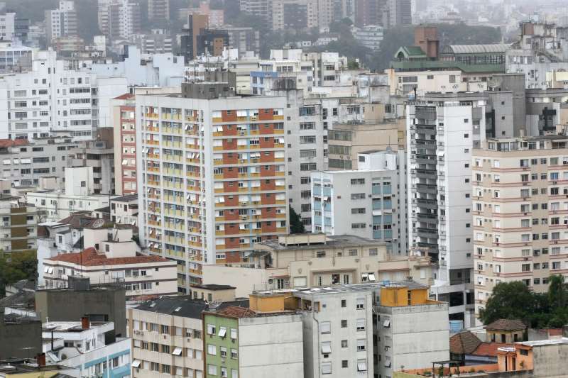 Pesquisa do IBGE estima que havia 69,2 milhões de domicílios no Brasil em 2016