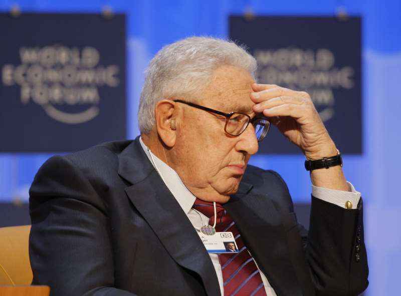 Kissinger, de 98 anos, também aconselhou o Ocidente a diminuir a pressão sobre Moscou