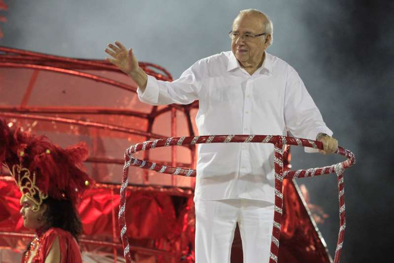 Escritor foi homenageado pela Imperadores do Samba em 2014 | JO?O MATTOS/ARQUIVO/JC