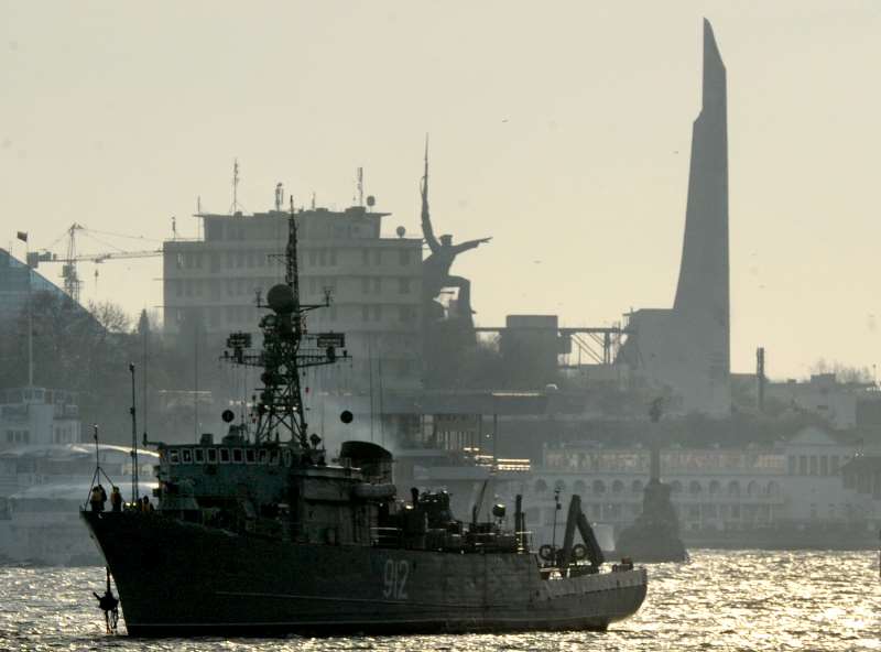 O fato de as embarcações russas que vão ao Paquistão serem baseadas em Sebastopol, na Crimeia, traz simbolismo político para o gesto de abertura
