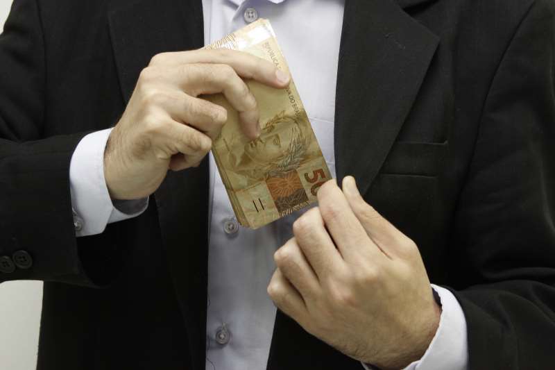 Levantamento mostra que 19,7% mais ricos abateram R$ 44,4 bilhões em despesas com saúde