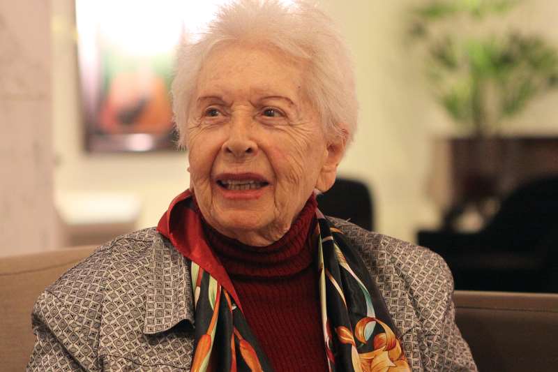 Morre aos 100 anos Clara Charf, viúva de Marighella e militante de esquerda