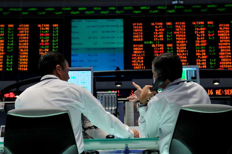 O giro financeiro nesta penúltima sessão do mês ficou em R$ 28,4 bilhões