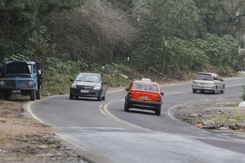 {'nm_midia_inter_thumb1':'https://www.jornaldocomercio.com/_midias/jpg/Imagens6/Thumbnail_128x128/F_0000913524.JPG', 'id_midia_tipo':'2', 'id_tetag_galer':'', 'id_midia':'F_0000913524.JPG', 'cd_midia':5913524, 'ds_midia_link': 'https://www.jornaldocomercio.com/_midias/jpg/Imagens6/F_0000913524.JPG', 'ds_midia': 'FOTOS DA AVENIDA VICENTE MONTEGGIA, MOSTRANDO A FALTA DE CAL&Ccedil;ADAS.', 'ds_midia_credi': 'FREDY VIEIRA/JC', 'ds_midia_titlo': 'FOTOS DA AVENIDA VICENTE MONTEGGIA, MOSTRANDO A FALTA DE CAL&Ccedil;ADAS.', 'cd_tetag': '1', 'cd_midia_w': '', 'cd_midia_h': '', 'align': 'Left'}