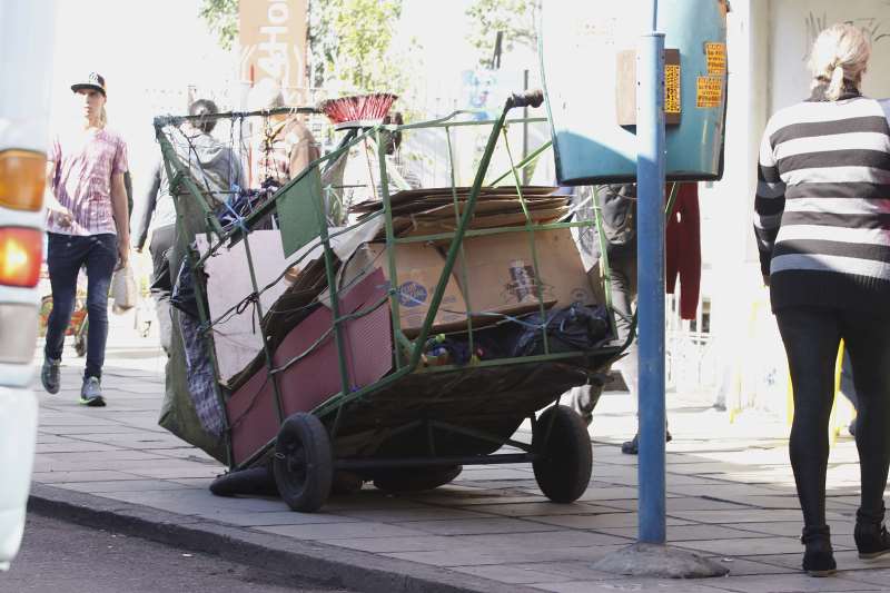 Veto aos carrinheiros na Capital foi derrubado de forma unânime com 34 votos