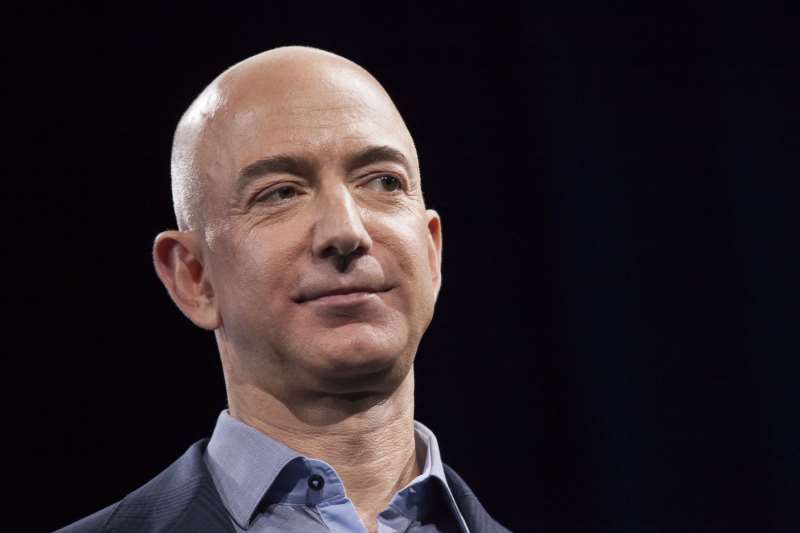 As ações da Amazon, companhia de Bezos, subiram 13,22% no terceiro trimestre do ano