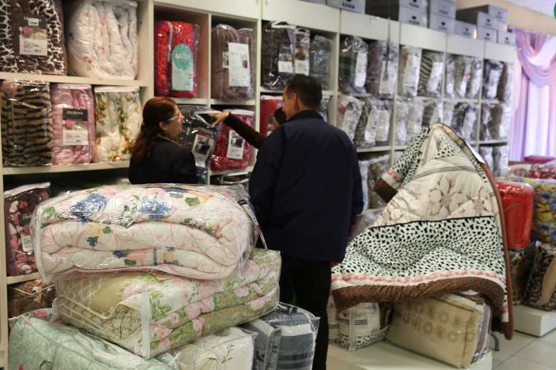 Para atender à demanda, estoques de produtos como cobertores foram reforçados