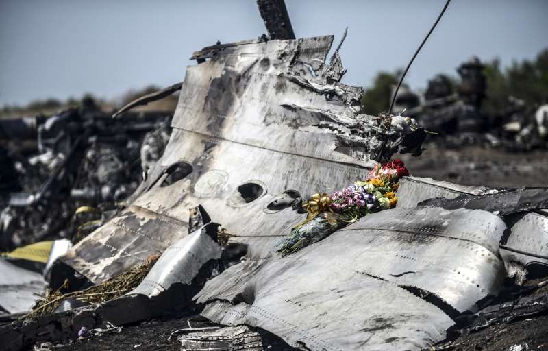 MH17 foi atingido no ar em 17 de julho de 2014, matando 298 pessoas
