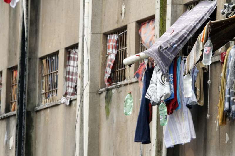 Estado tem mais de 13 mil presos a mais que capacidade total do sistema