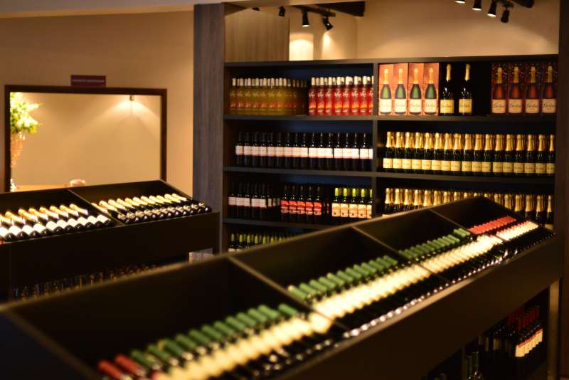 Na reforma tributária, governo do Estado propõe passar alíquota de icms sobre o vinho de 18% para 25%