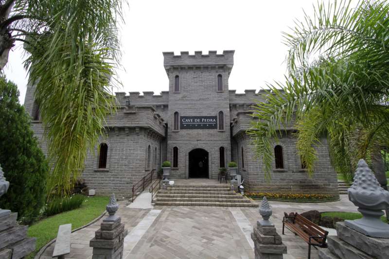 Vinícola Cave de Pedra tem espaço amplo para realização de piqueniques