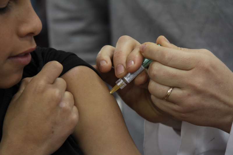 Farroupilha, na Serra gaúcha, imuniza meninos contra o HPV desde 2013