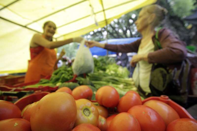 Alta dos alimentos pressionou o indicador medido pelo Ipea