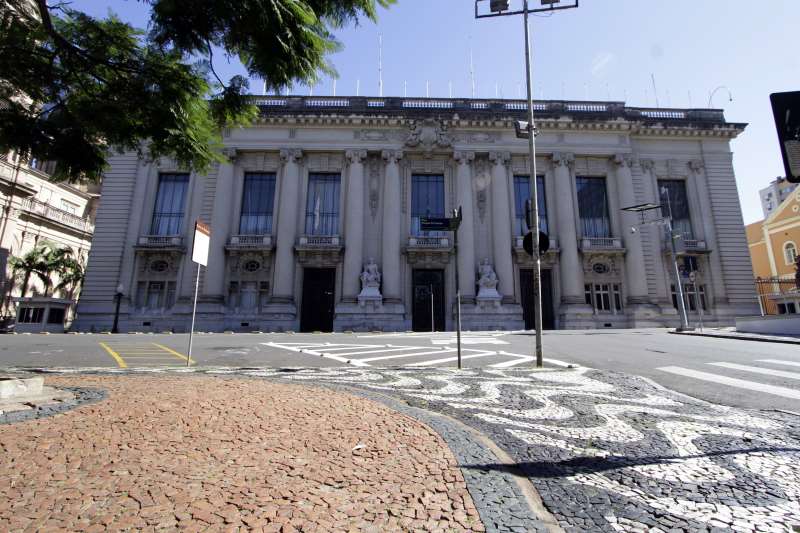 Adesão de secretários será voluntária e medida vale por três meses