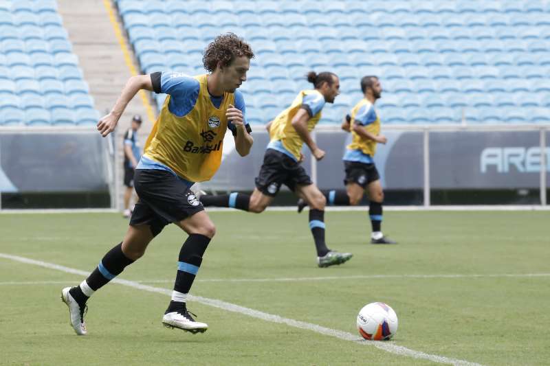 Lateral direito passou pelo Grêmio em 2015 e foi eleito melhor lateral do Brasileirão daquele ano