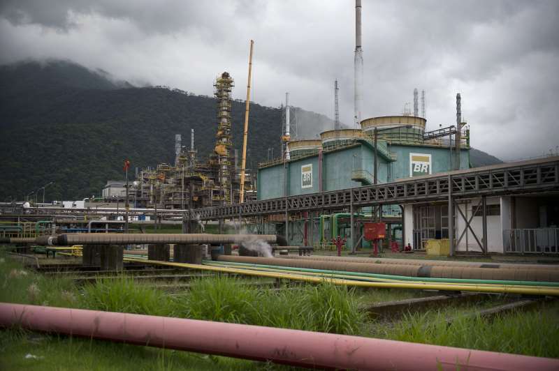 A produção nacional de petróleo atingiu 3 milhões de barris por dia no ano passado