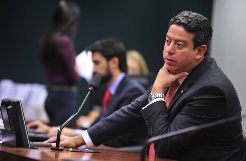 Senado deve votar isen&ccedil;&atilde;o de Imposto de Renda at&eacute; dezembro, diz Lira