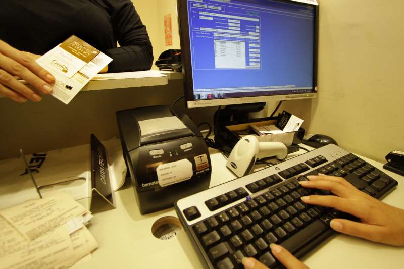 Devem ser declarados empréstimos pessoais acima de R$ 5 mil, com exceção para alienação fiduciária, hipoteca e penhor