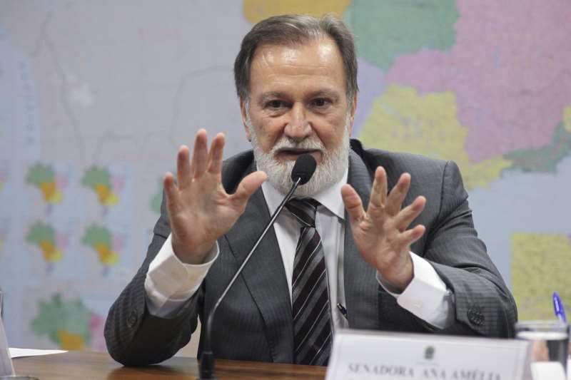Ex-senador justificou que suas propostas não podem ser aplicadas sem reformas no sistema político