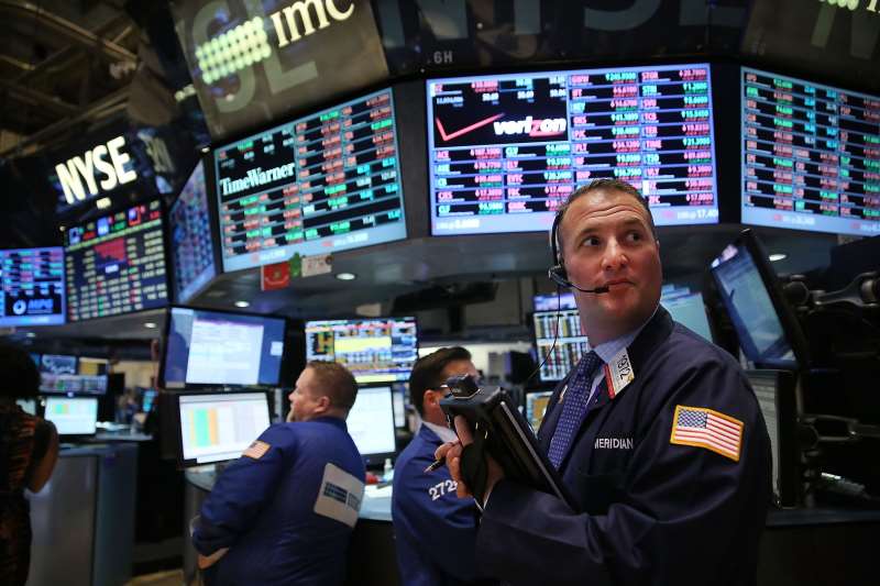 Os ganhos foram liderados pelo setor energético, onde ações subiram junto com os preços do petróleo.