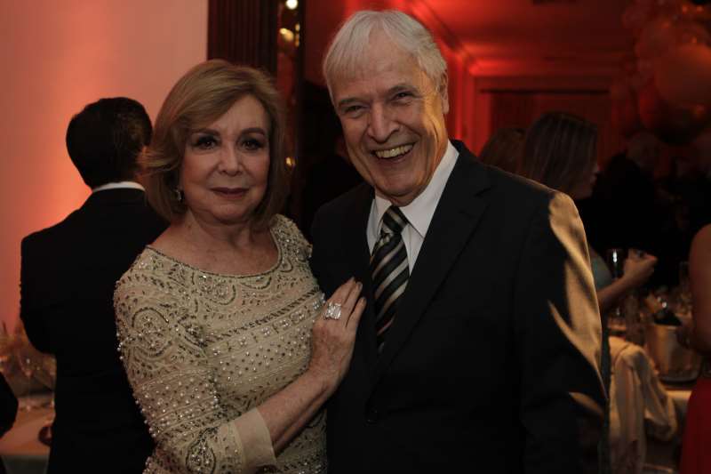 Com Felicinho, ela mantém harmonioso e divertido relacionamento há mais de quatro décadas