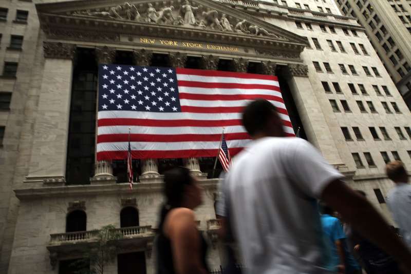 O índice Dow Jones fechou em queda de 0,30%, em 26.891,12 pontos