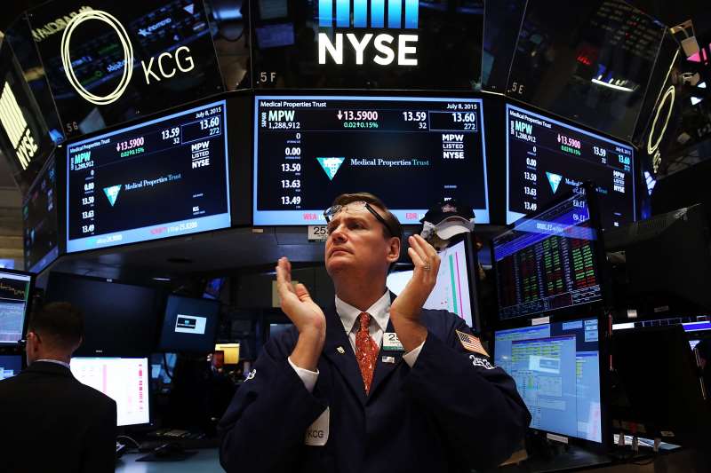 O índice Dow Jones fechou em alta de 0,14%, em 27.219,52 pontos