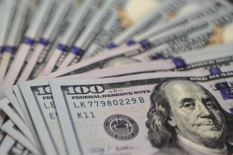 Moeda norte-americana rompeu o patamar de R$ 3,80 no pregão