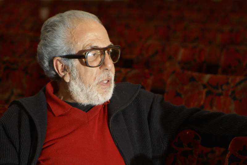 Mauro Soares estreou no teatro em 1966, atuando na peça "Os Deuses Riem", em Pelotas