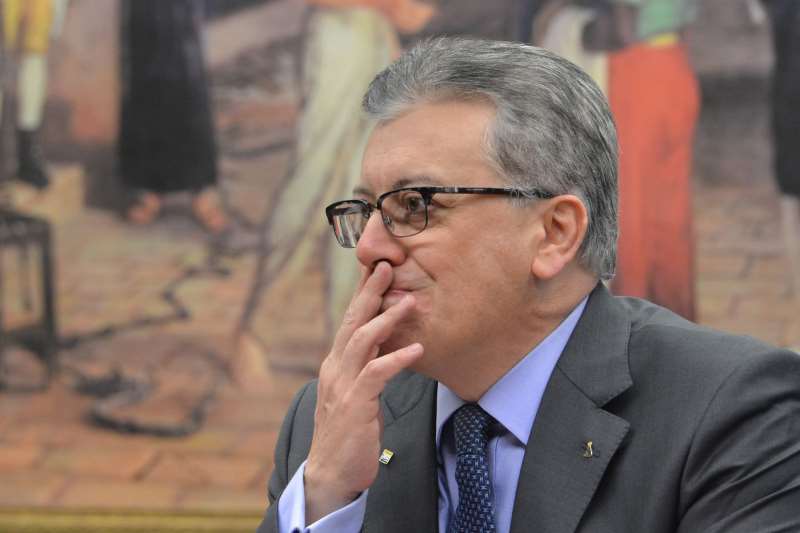 Ex-presidente da Petrobrás e do BB é acusado de pedir propina de R$ 17 milhões à Odebrecht