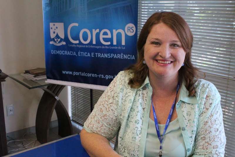 Laura Gl�er, jornalista e doutora em Comunica��o