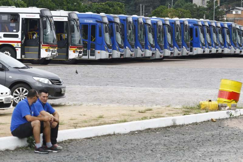 Mudança faz parte do pacote para reduzir a tarifa de ônibus; medida gerou protestos