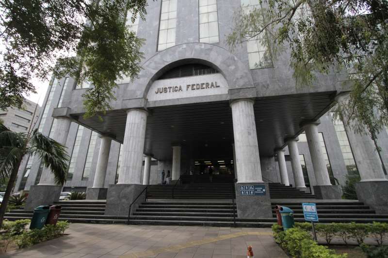 Justiça Federal em Porto Alegre considerou que caso não é de plantão, mas OAB vai ao TRF4
