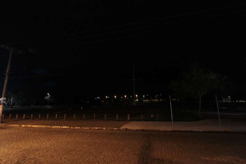 Iluminação da avenida Beira-Rio e proximidades do Parque Marinha ainda está com problemas, desde o temporal.