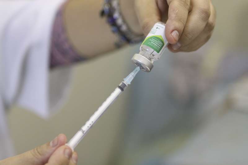 Porto Alegre terá 595 mil doses da imunização para o público-alvo