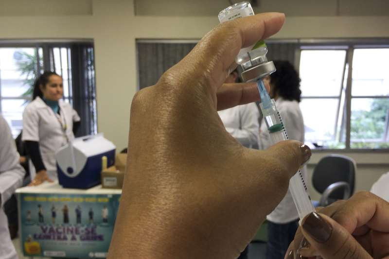 Vacinação para o público-alvo inicia na próxima segunda