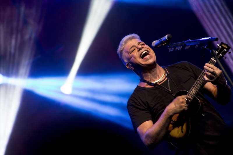 'Não é cronológico, mas cada canção descreve um estágio', afirma Lulu Santos sobre novo álbum