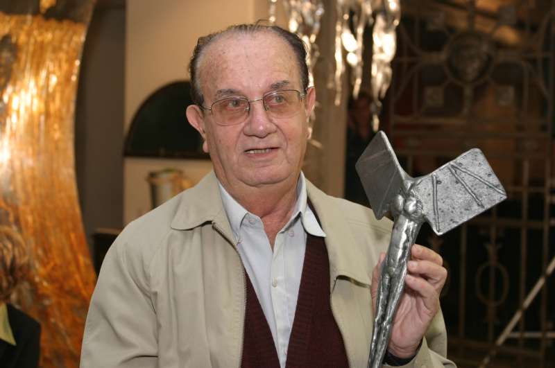 Jornalista e escritor foi nomeado patrono da Feira do Livro de Porto Alegre em 2003