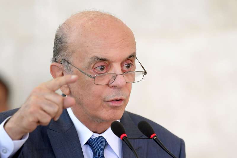 Investigação apura supostas doações eleitorais não contabilizadas a campanhas do senador