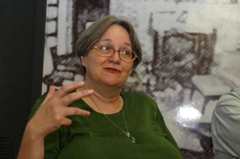Maria da Glória Bordini no lançamento do CCCEV em 2002