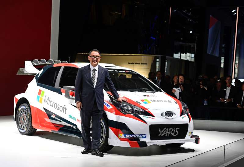 Akio Toyoda, CEO da Toyota, na apresentação da nova versão do compacto Yaris Hybrid