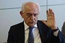 No início dos anos 1980, Dias ajudou a fundar o PDT ao lado de Brizola e outras lideranças