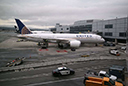 SAN FRANCISCO, CA - JUNE 10: A UNITED AIRLINES PLANE SITS ON THE TARMAC AT SAN FRANCISCO INTERNATIONAL AIRPORT ON JUNE 10, 2015 IN SAN FRANCISCO, CALIFORNIA. THE ENVIRONMENTAL PROTECTION AGENCY IS TAKING THE FIRST STEPS TO START THE PROCESS OF REGULATING GREENHOUSE GAS EMISSIONS FROM AIRPLANE EXHAUST.   JUSTIN SULLIVAN/GETTY IMAGES/AFP

== FOR NEWSPAPERS, INTERNET, TELCOS & TELEVISION USE ONLY ==