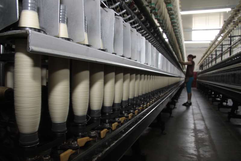 Melhores resultados para o mês estão na indústria de transformação e no setor de serviço