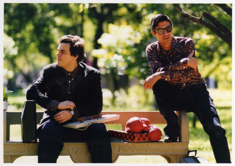 Frank Jorge (esq.) tocou com Reny no grupo Cowboys Espirituais e no power trio Guitar Band