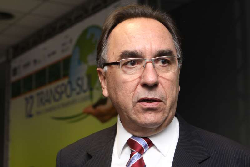 Ex-presidente da Federação das Empresas de Logística e Transporte de Cargas no Rio Grande do Sul (Fetransul) e empresário do setor de logística e transportes, Paulo Vicente Caleffi (PSDB, foto) tomou posse como deputado federal