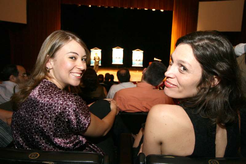 CERIM&Ocirc;NIA DO PR&Ecirc;MIO ARI 2010 NO TEATRO DANTE BARONE DA AL. 

NA FOTO: MICHELE ROLIM (E) E PATR&Iacute;CIA COMUNELLO Foto: MARCELO G. RIBEIRO/JC