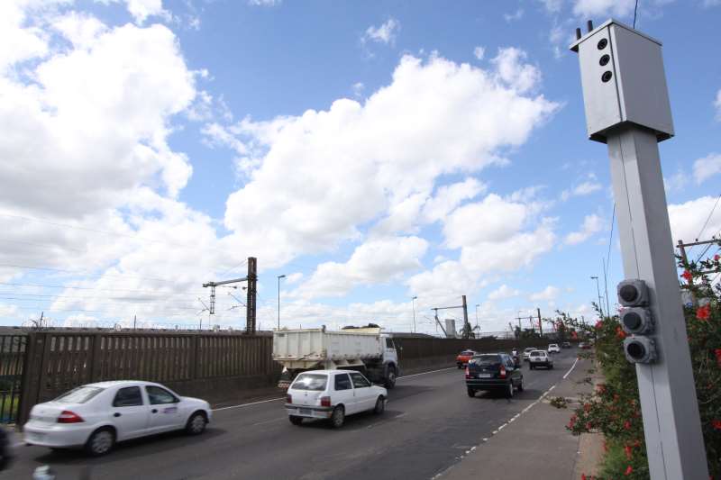 Governo não renovou ou substituiu contratos que garantiam o funcionamento de 2.811 pardais